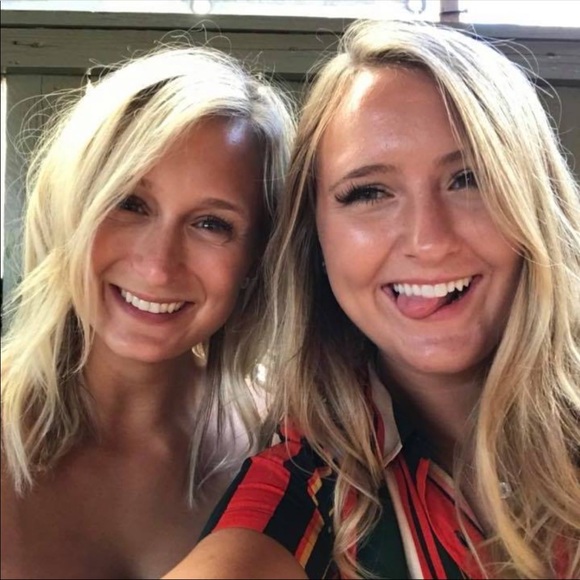 Meet your Posher, Alex - Picture 3 of 3